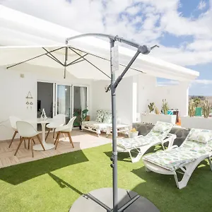 https://lightbooking-aguila-playa-beach-apartment.maspalomashotels.com